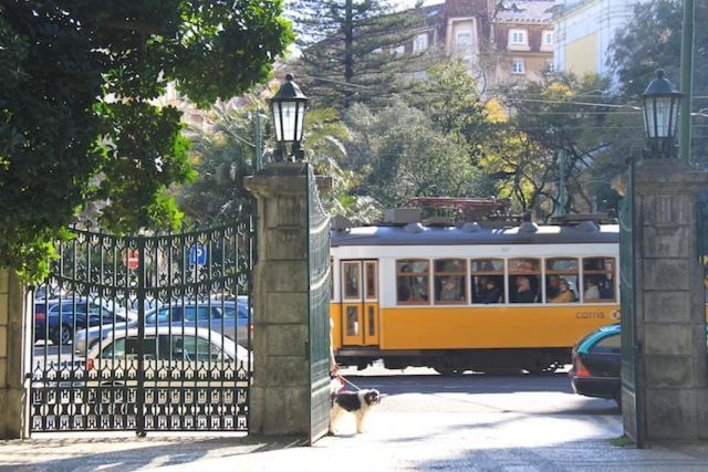 Ferienwohnung Apartamento Bem Localizado Para Familias & Amigos Lisboa Exterior foto